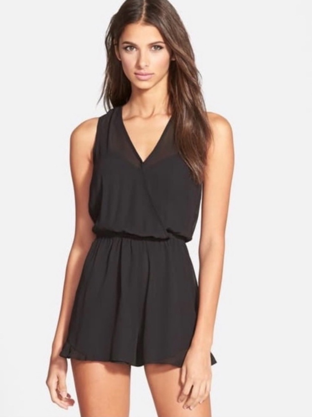 ASTR Women's Black Sleeveless V-Neck Chiffon Romper
